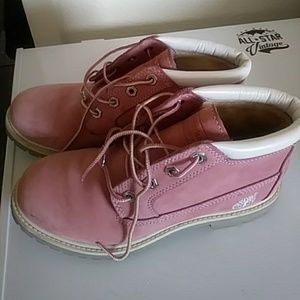 Womens Pink slightly worn Timberland boots